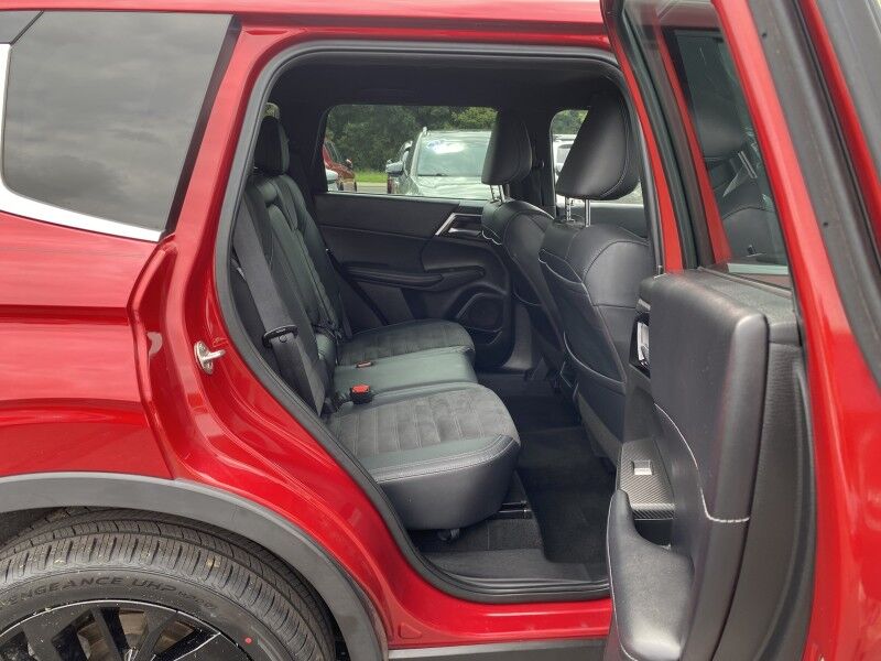 2023 Mitsubishi Outlander SE Black Edition Bristol  PA