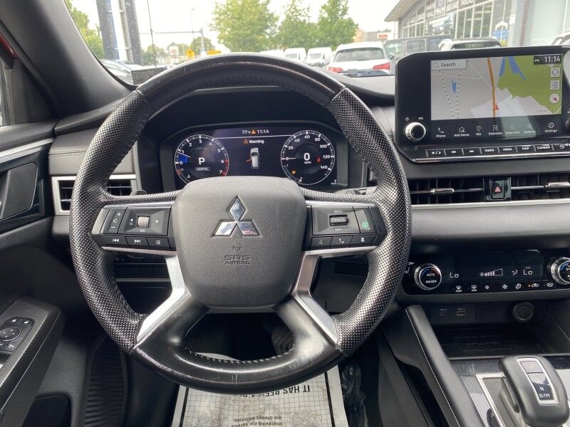 2023 Mitsubishi Outlander SE Black Edition