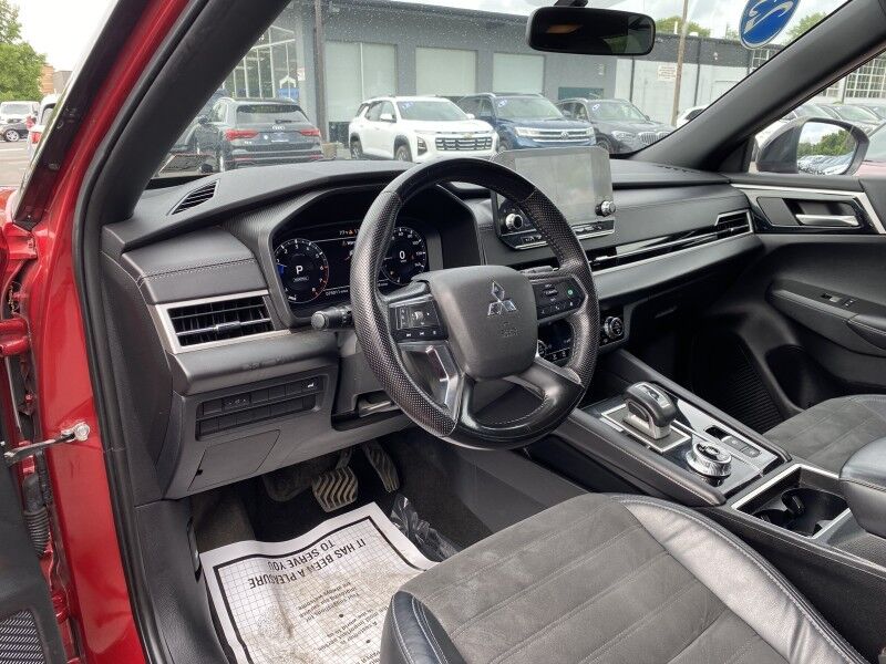 2023 Mitsubishi Outlander SE Black Edition Bristol  PA