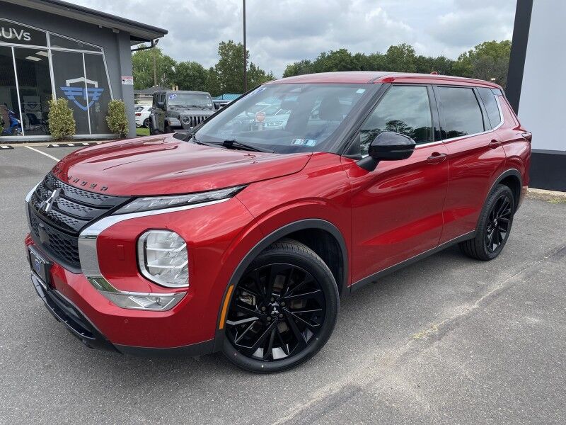 2023 Mitsubishi Outlander SE Black Edition Bristol  PA
