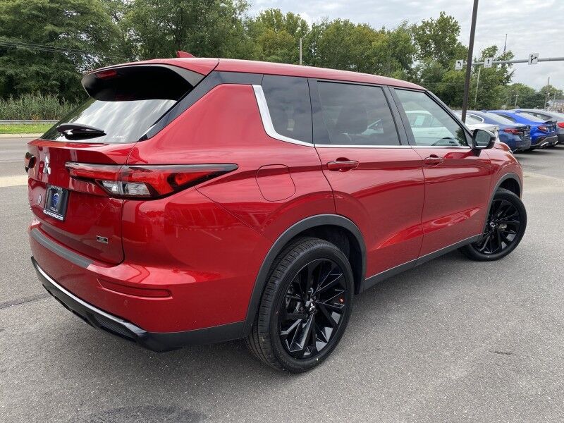 2023 Mitsubishi Outlander SE Black Edition Bristol  PA