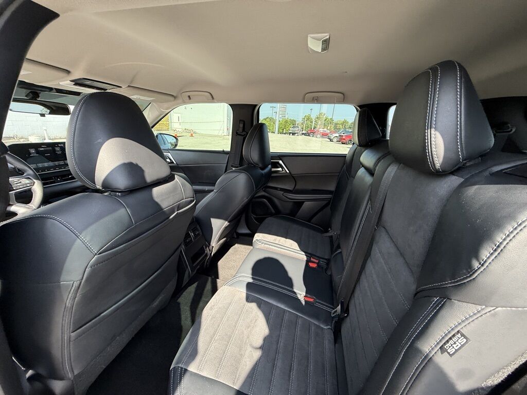 2023 Mitsubishi Outlander SE Black Edition Crestwood KY