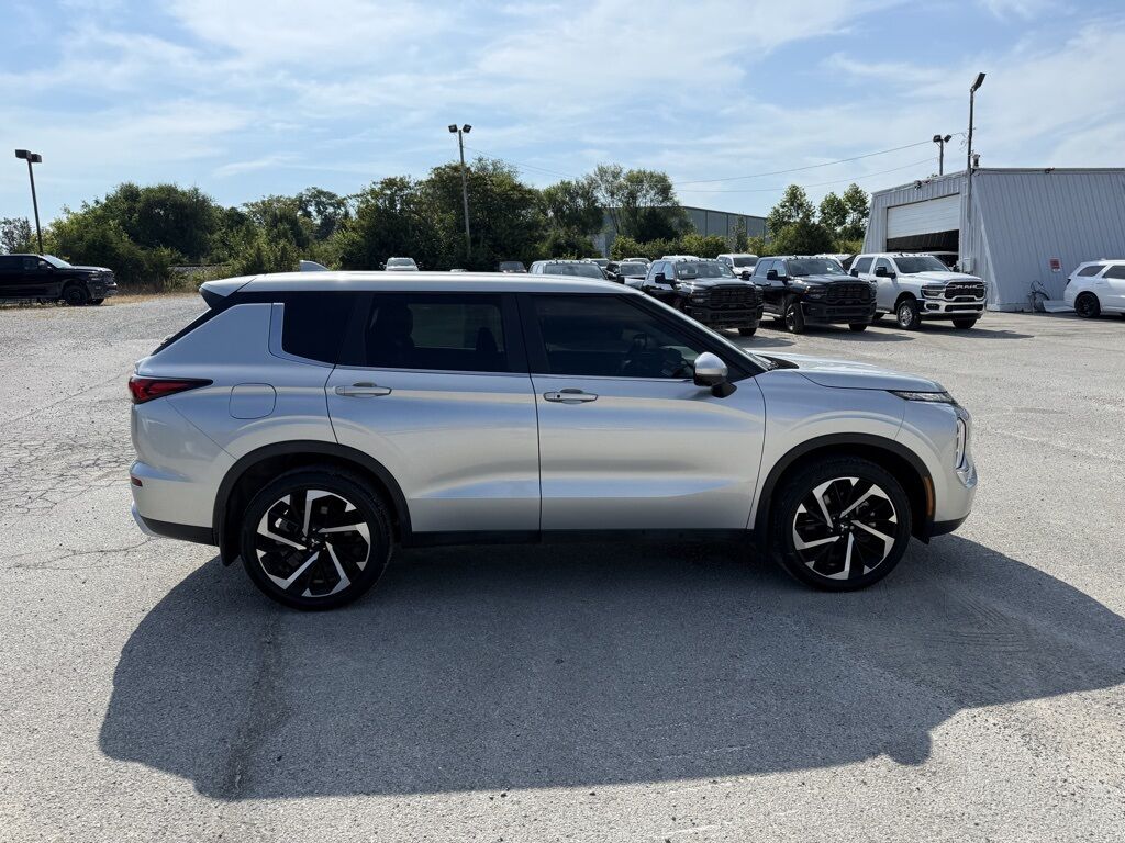 2023 Mitsubishi Outlander SE Black Edition Crestwood KY