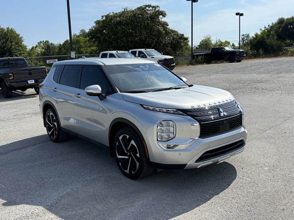 2023 Mitsubishi Outlander SE Black Edition Crestwood KY