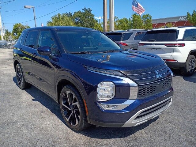2023 Mitsubishi Outlander SE Black Edition