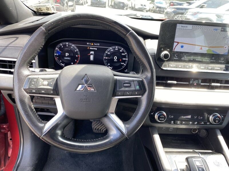 2023 Mitsubishi Outlander SE