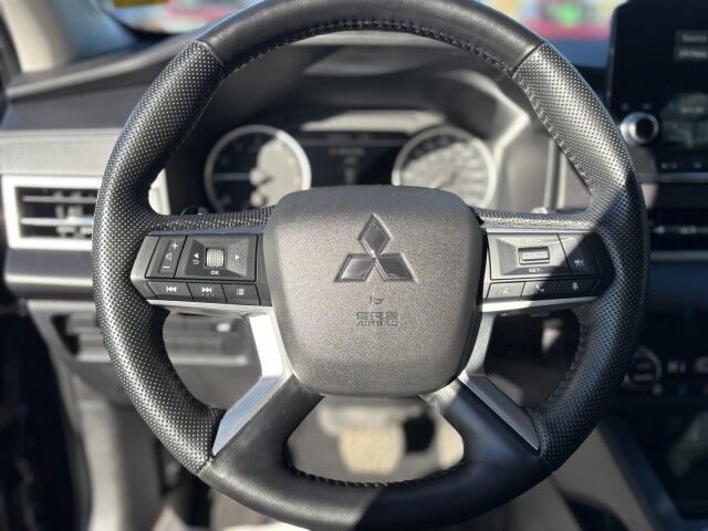 2023 Mitsubishi Outlander SE Grande Prairie AB