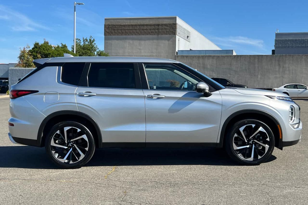 2023 Mitsubishi Outlander SE Roseville CA