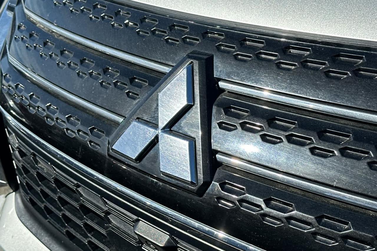 2023 Mitsubishi Outlander SE Roseville CA