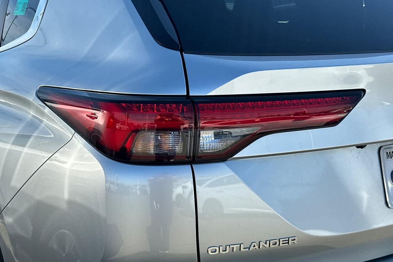 2023 Mitsubishi Outlander SE Roseville CA