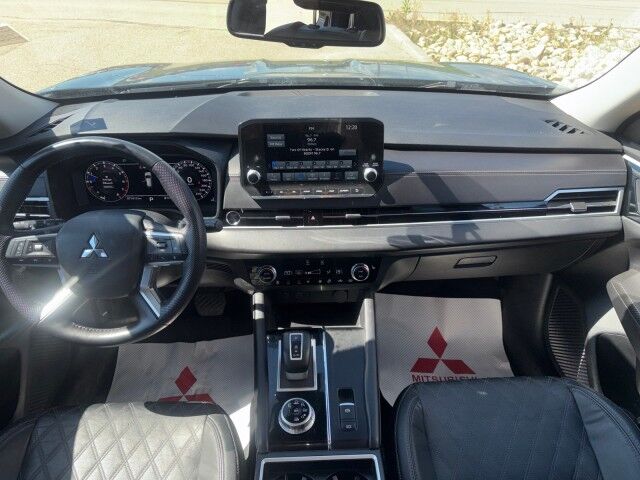 2023 Mitsubishi Outlander SE Whitecourt AB