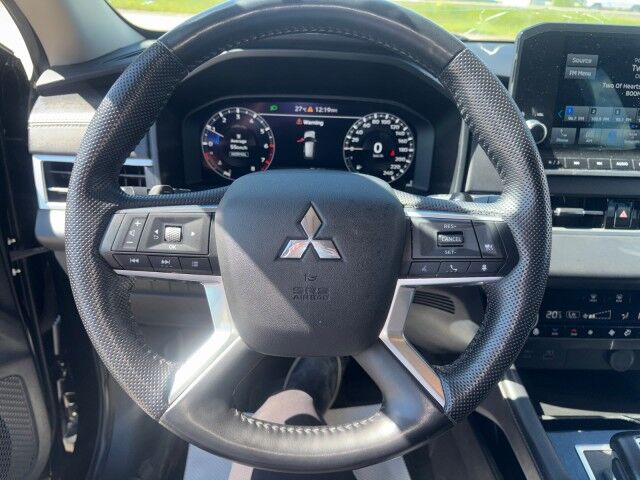 2023 Mitsubishi Outlander SE Whitecourt AB