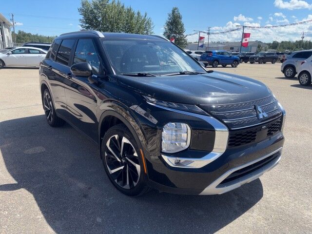 2023 Mitsubishi Outlander SE Whitecourt AB