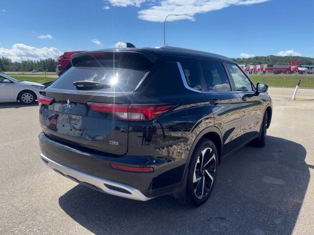 2023 Mitsubishi Outlander SE Whitecourt AB