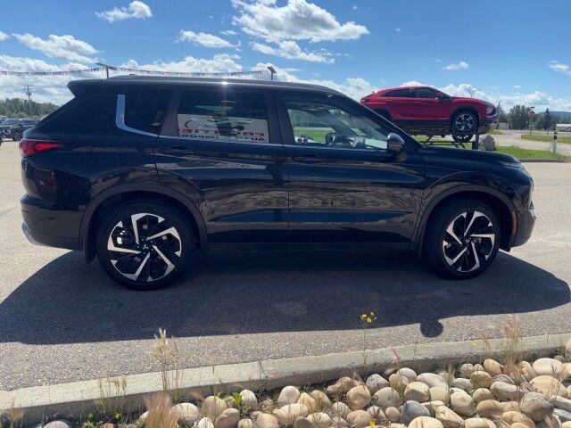 2023 Mitsubishi Outlander SE Whitecourt AB