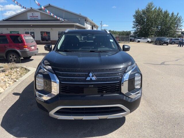 2023 Mitsubishi Outlander SE Whitecourt AB