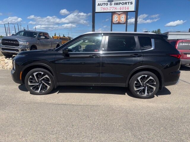 2023 Mitsubishi Outlander SE Whitecourt AB