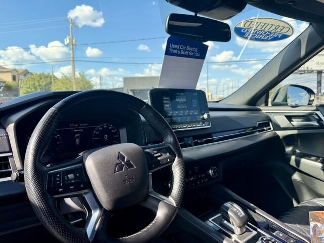 2023 Mitsubishi Outlander SEL  TX