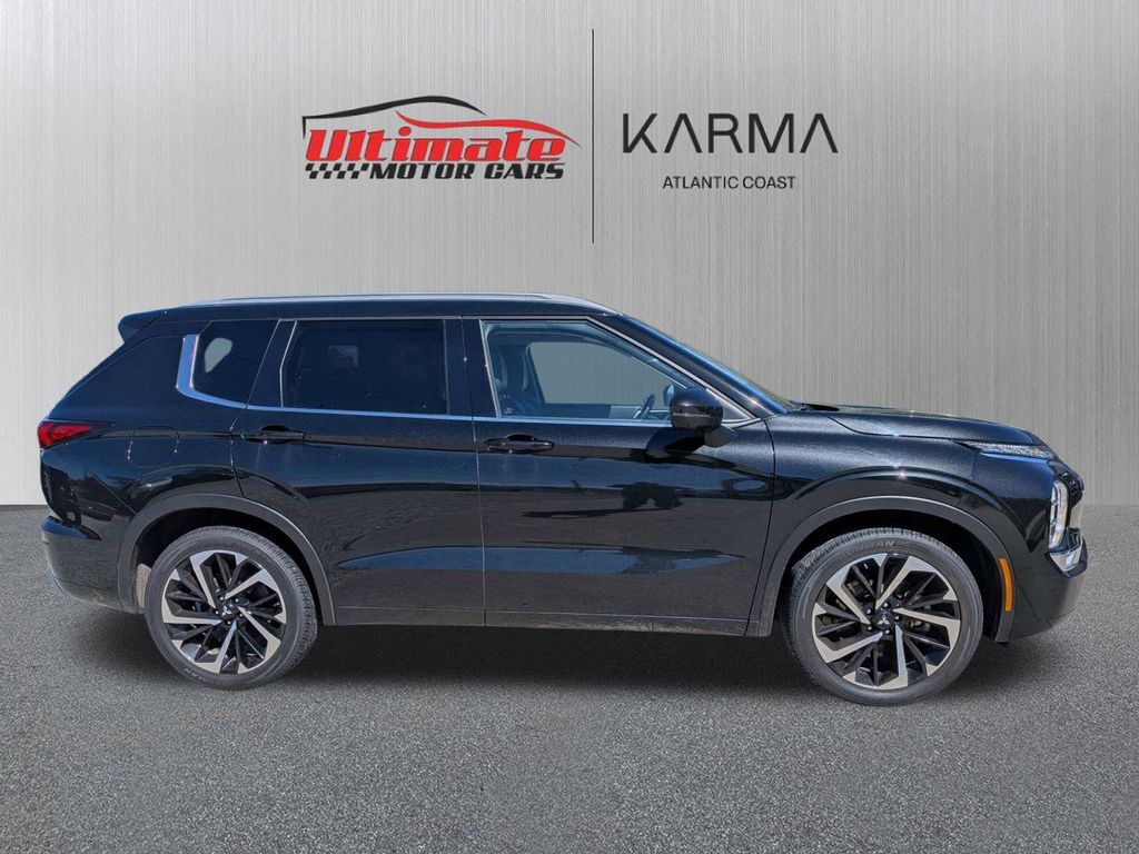 2023 Mitsubishi Outlander SEL