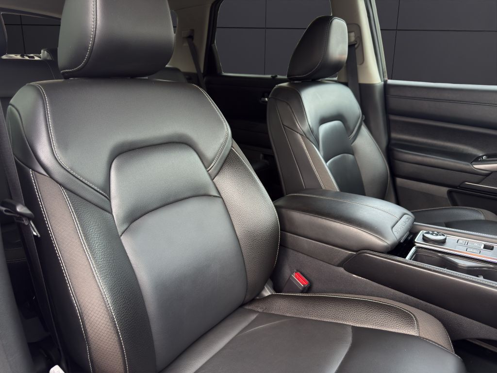 2023 NISSAN PATHFINDER SL KBB VALUE 31K WOW Columbus OH