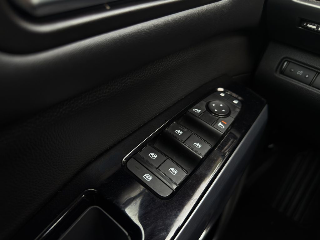 2023 NISSAN PATHFINDER SL KBB VALUE 31K WOW Columbus OH
