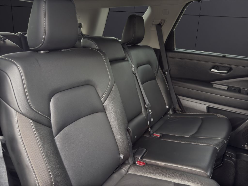 2023 NISSAN PATHFINDER SL KBB VALUE 31K WOW Columbus OH