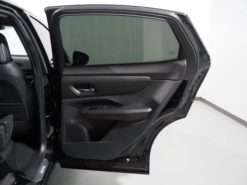 2023 Nissan ARIYA EVOLVE+ *HEADS-UP DISPLAY, NAVIGATION, SAFETY ALERTS, ADAPTIVE CRUISE, 360 VIEW CAMERAS, PANORAMA MOONROOF, HEATED SEATS/STEERING, WIRELESS CHARGING, APPLE CARPLAY Round Rock TX