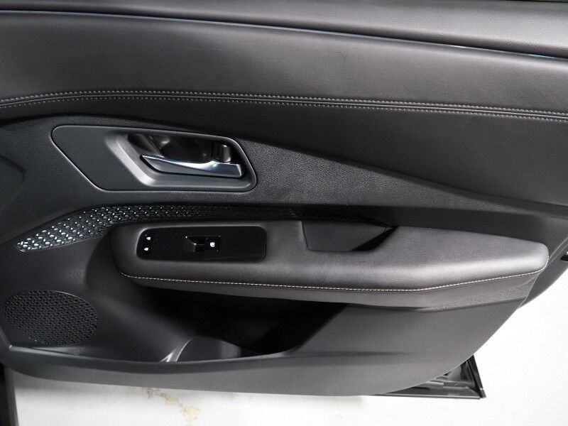 2023 Nissan ARIYA EVOLVE+ *HEADS-UP DISPLAY, NAVIGATION, SAFETY ALERTS, ADAPTIVE CRUISE, 360 VIEW CAMERAS, PANORAMA MOONROOF, HEATED SEATS/STEERING, WIRELESS CHARGING, APPLE CARPLAY Round Rock TX