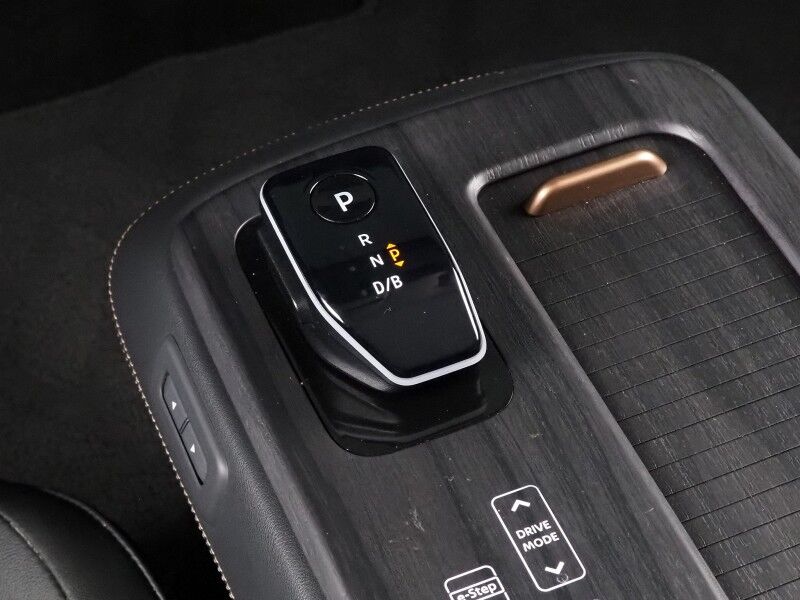 2023 Nissan ARIYA EVOLVE+ *HEADS-UP DISPLAY, NAVIGATION, SAFETY ALERTS, ADAPTIVE CRUISE, 360 VIEW CAMERAS, PANORAMA MOONROOF, HEATED SEATS/STEERING, WIRELESS CHARGING, APPLE CARPLAY Round Rock TX