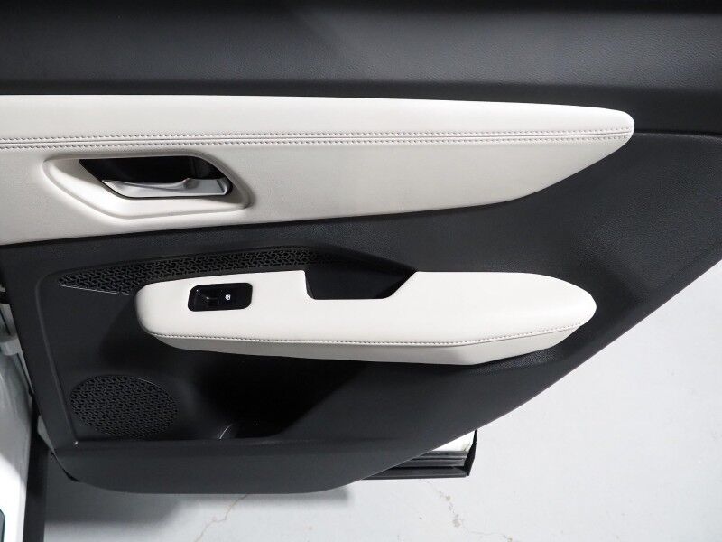 2023 Nissan ARIYA EVOLVE+ *HEADS-UP DISPLAY, NAVIGATION, SAFETY ALERTS, ADAPTIVE CRUISE, 360 VIEW CAMERAS, PANORAMA MOONROOF, HEATED SEATS/STEERING, WIRELESS CHARGING, APPLE CARPLAY Round Rock TX