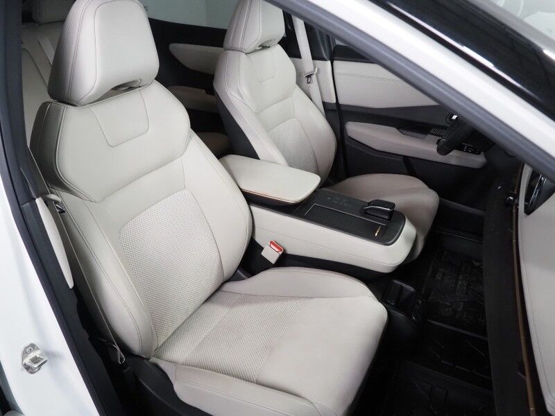 2023 Nissan ARIYA EVOLVE+ *HEADS-UP DISPLAY, NAVIGATION, SAFETY ALERTS, ADAPTIVE CRUISE, 360 VIEW CAMERAS, PANORAMA MOONROOF, HEATED SEATS/STEERING, WIRELESS CHARGING, APPLE CARPLAY Round Rock TX