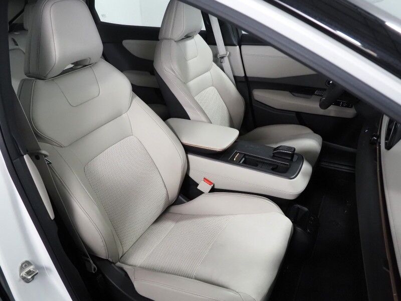 2023 Nissan ARIYA EVOLVE+ e-4ORCE AWD *HEADS-UP DISPLAY, NAVIGATION, SAFETY ALERTS, ADAPTIVE CRUISE, 360 VIEW CAMERAS, PANORAMA MOONROOF, HEATED SEATS/STEERING, WIRELESS CHARGING, APPLE CARPLAY