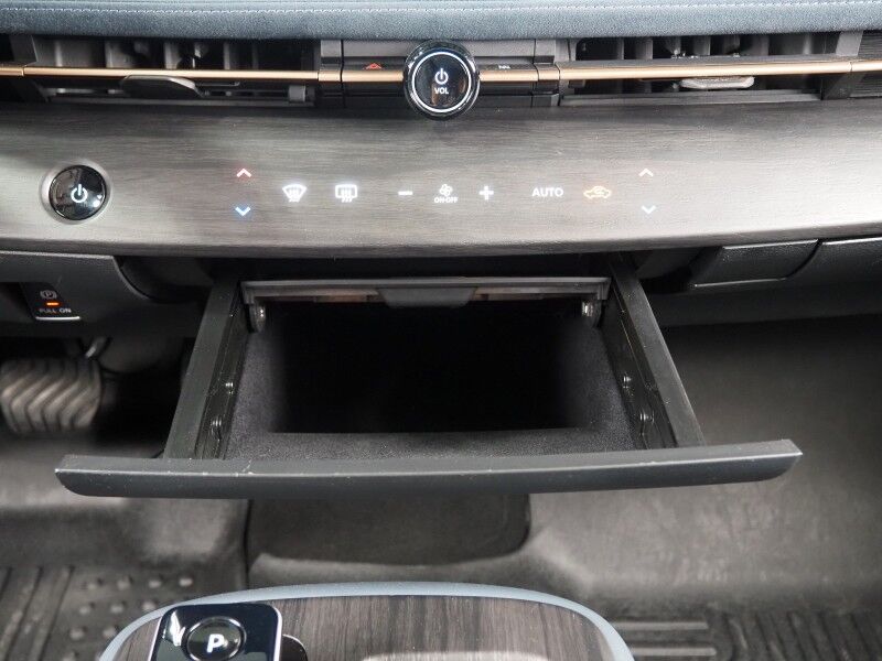 2023 Nissan ARIYA PLATINUM+ e-4ORCE AWD *HEADS-UP DISPLAY, NAVIGATION, SAFETY ALERTS, ADAPTIVE CRUISE, 360 VIEW CAMERA, PANORAMA MOONROOF, NAPPA LEATHER, CLIMATE SEATS, 20 INCH WHEELS, WIRELESS CHARGING, BOSE AUDIO, APPLE CARPLAY Round Rock TX