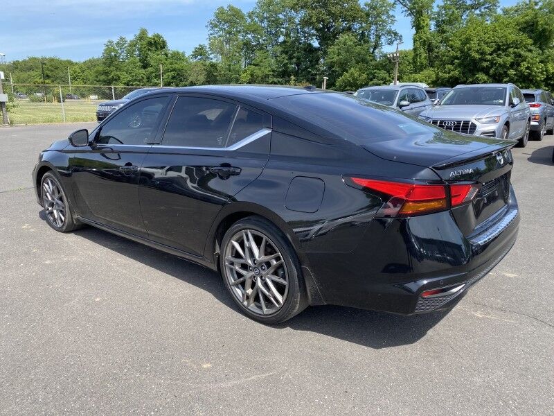 2023 Nissan Altima 2.0 SR