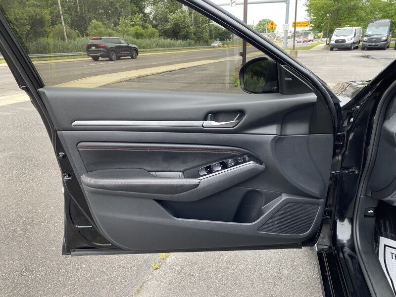 2023 Nissan Altima 2.0 SR Springfield PA