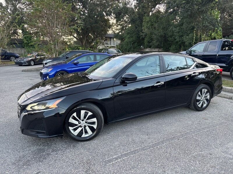 2023 Nissan Altima 2.5 S photo 3