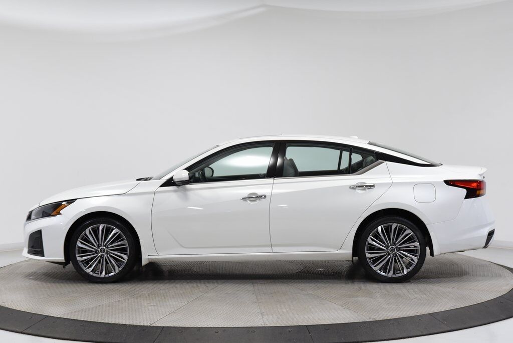 2023 Nissan Altima 2.5 SL Akron OH