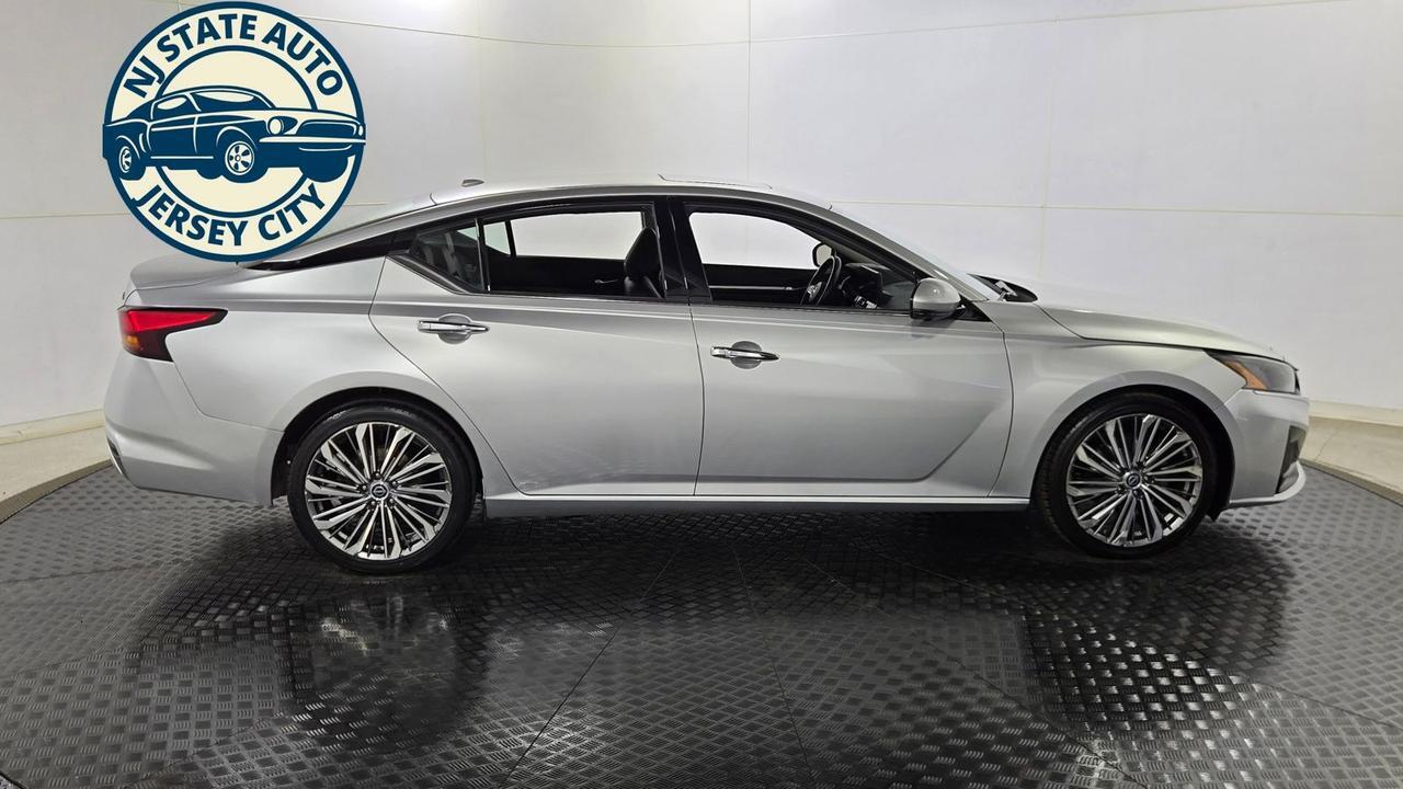 2023 Nissan Altima SL - Photo 8