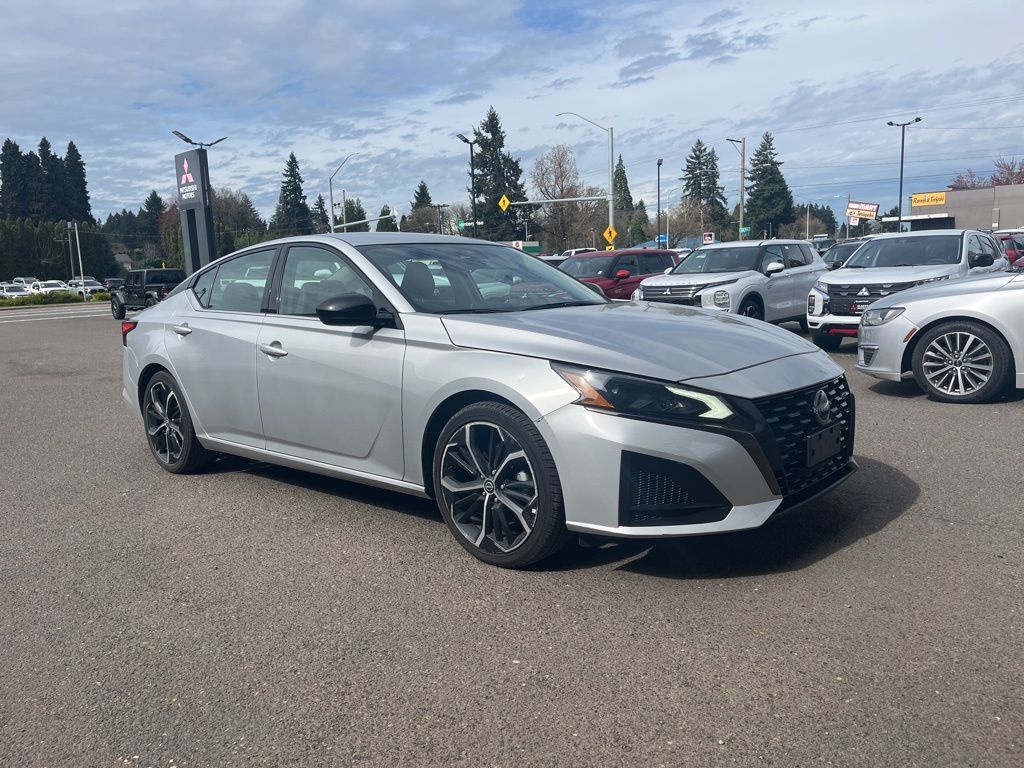 2023 Nissan Altima 2.5 SR