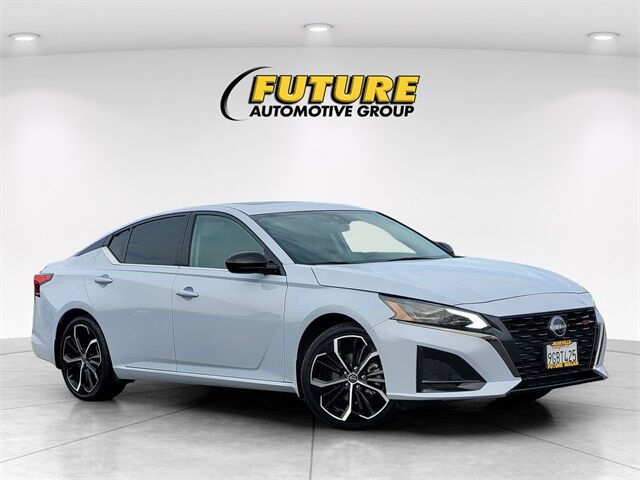 2023 Nissan Altima 2.5 SR
