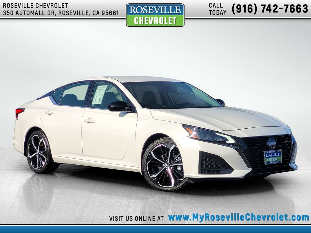 2023 Nissan Altima 2.5 SR