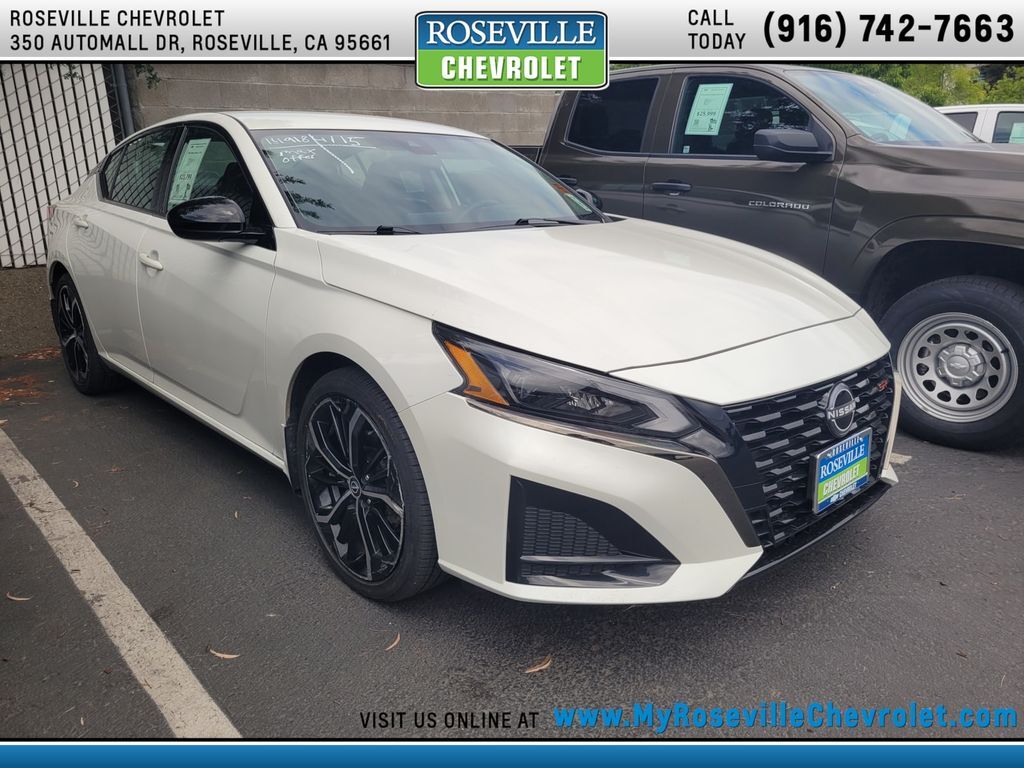 2023 Nissan Altima 2.5 SR