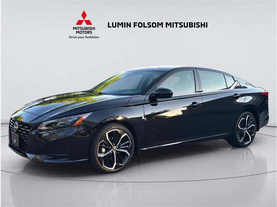 2023 Nissan Altima 2.5 SR Sedan 4D