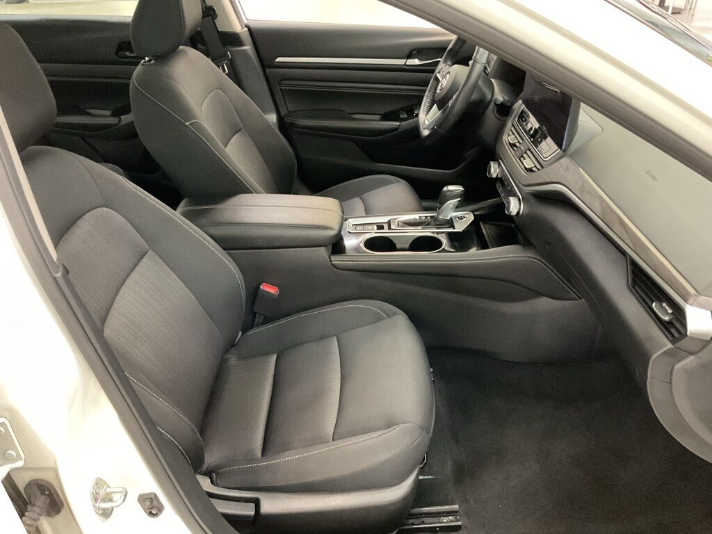 2023 Nissan Altima 2.5 SV Duluth MN