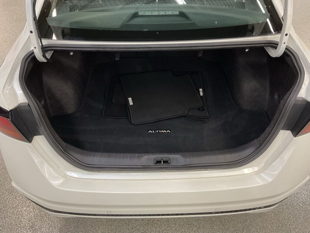 2023 Nissan Altima 2.5 SV Duluth MN