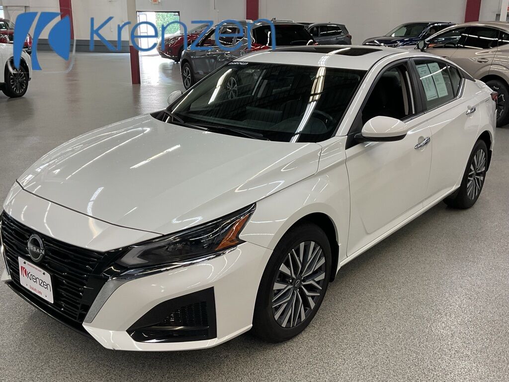 2023 Nissan Altima 2.5 SV Duluth MN