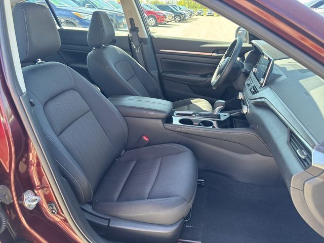 2023 Nissan Altima 2.5 SV Random Lake WI