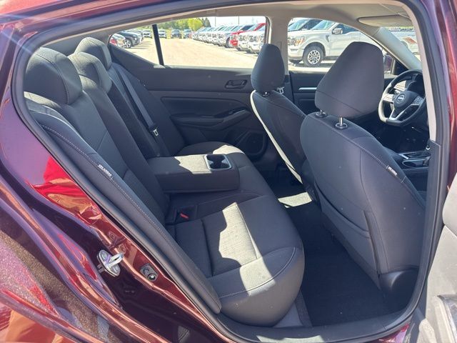 2023 Nissan Altima 2.5 SV Random Lake WI