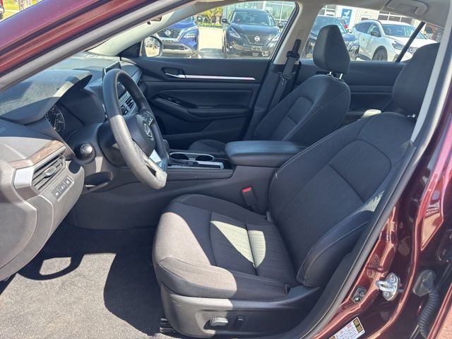2023 Nissan Altima 2.5 SV Random Lake WI