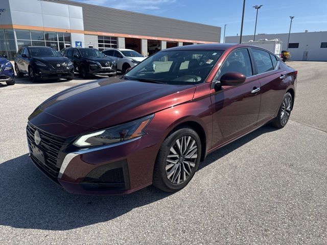 2023 Nissan Altima 2.5 SV Random Lake WI